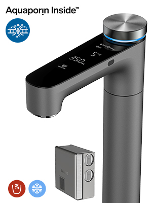 Instant heating water station